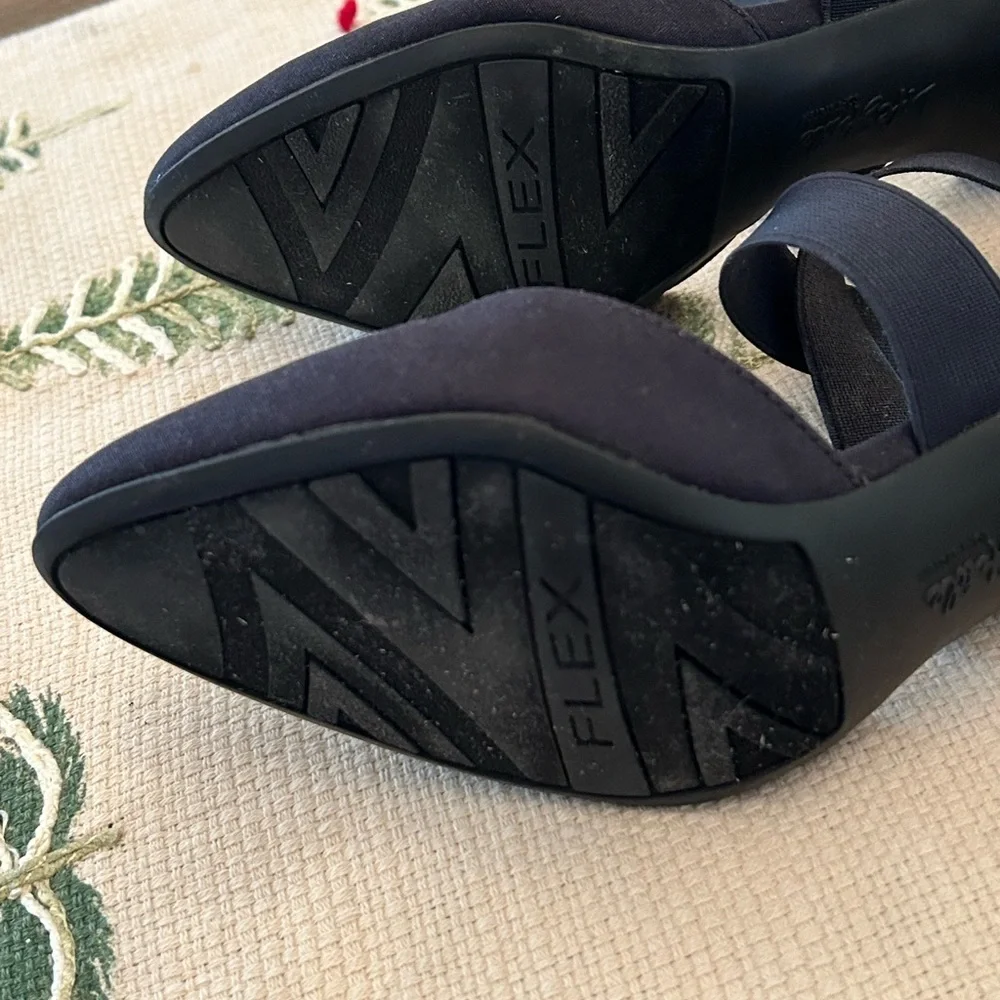 Life Stride High Heels - Size 7.5 M - Navy Blue - Worn Once - Picture 8 of 9